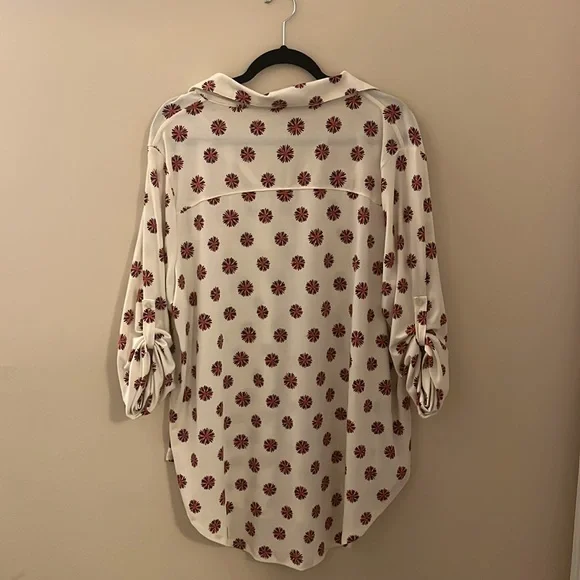 Lularoe Valentina knit button up shirt with button up sleeves size 2XL - Picture 4 of 4